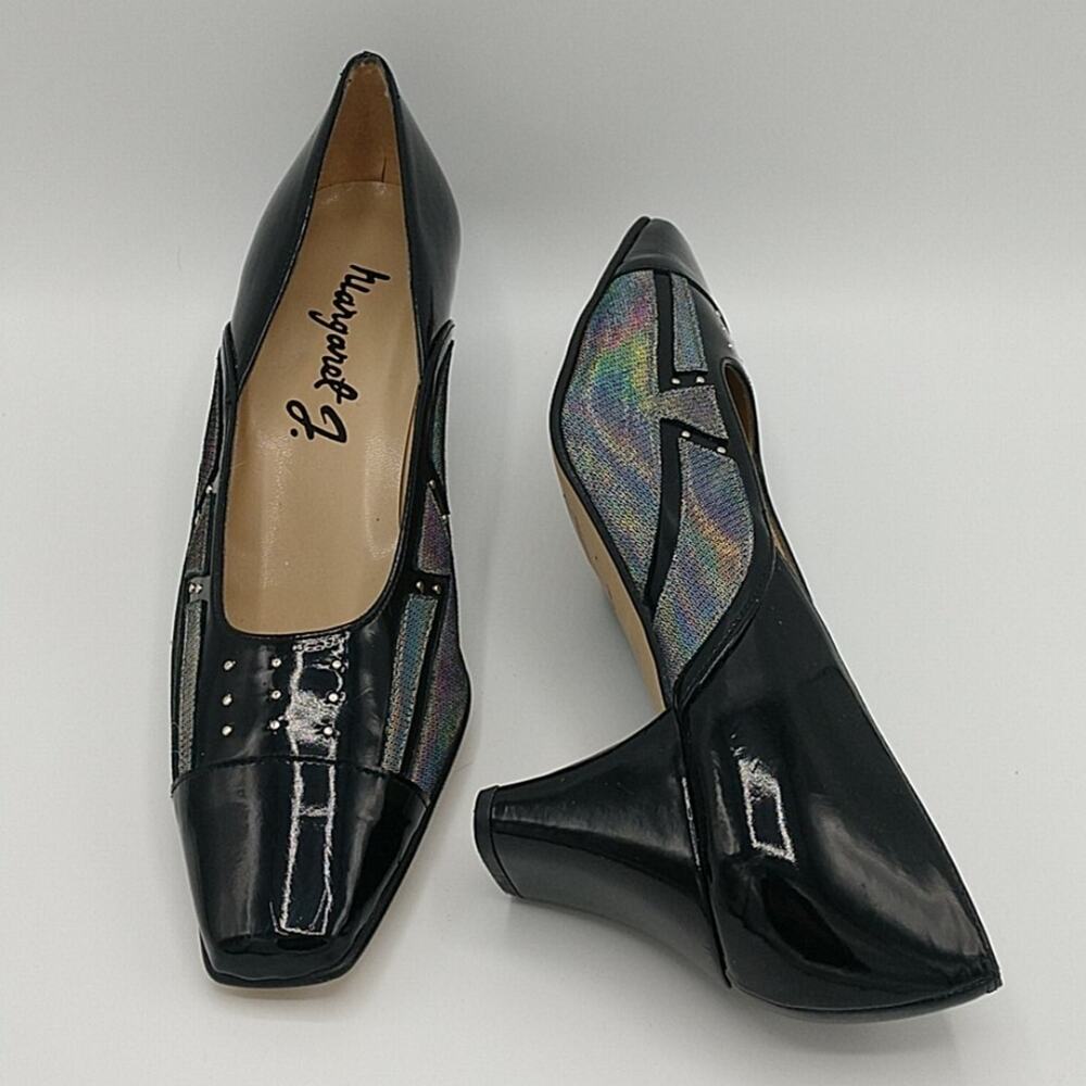 Margaret J Vintage Black Patent & Iridescent Pump size 7 1/2M